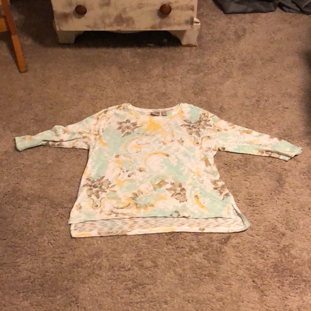 Cool patterned top